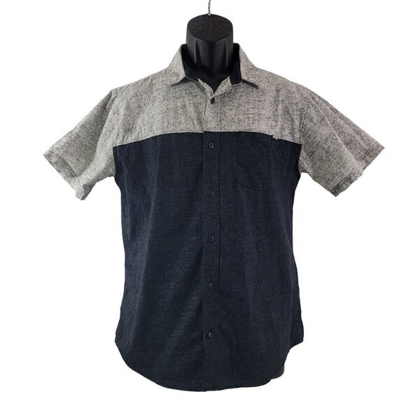 Zoo York Men’s Unbreakable Button Front Short Sleeve Shirt - Medium - Picture 13 of 14